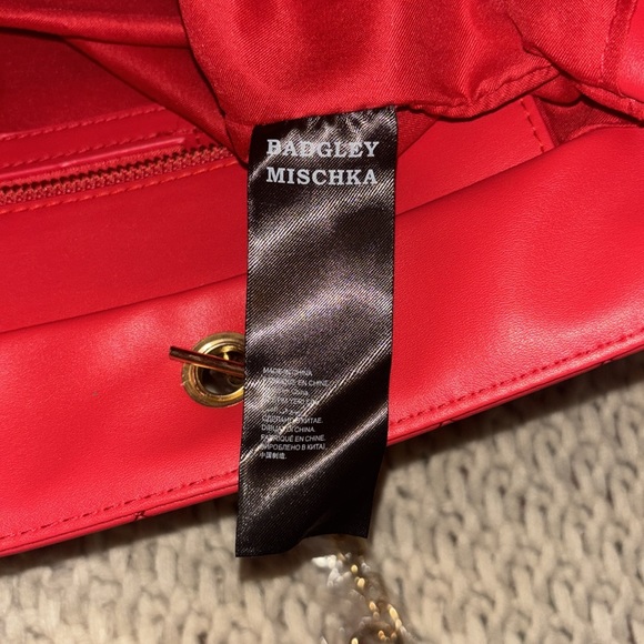🆕 Badgley Mischka Red Quilted Chain Strap Bag - Vegan Leather - Picture 8 of 15